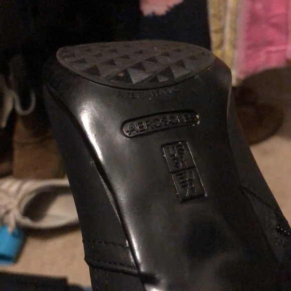 Heeled booties with tassel - Picture 3 of 3